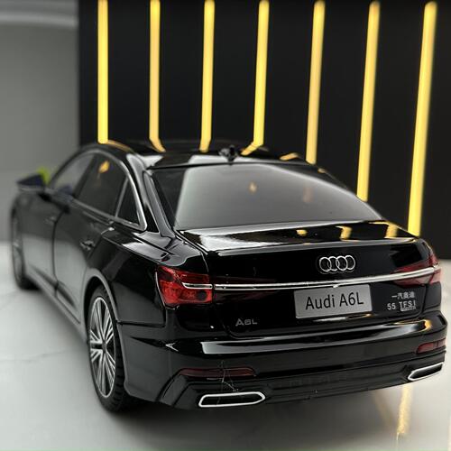 Zhiguan genuine authorized alloy car model Audi A6L sound pull back 6 door toy car music model ornaments
