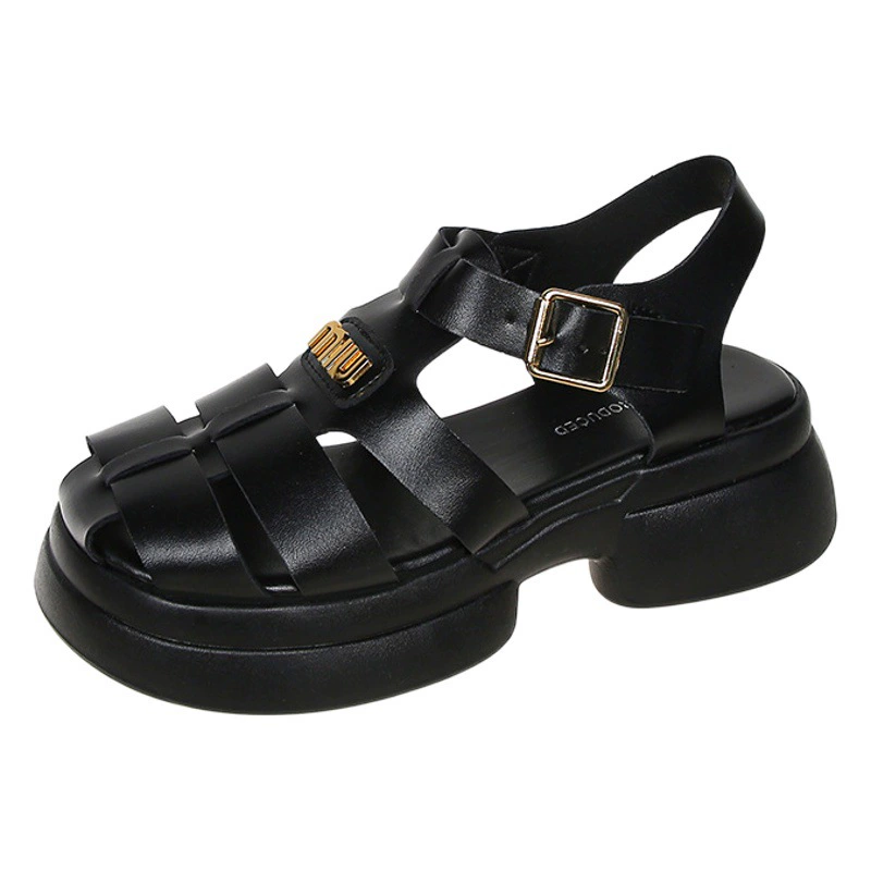 Римские сандалии с закрытым носком женские 2023 летние новые тканые туфли в клетку для свиней на толстой подошве с пряжкой полая пляжная обувь