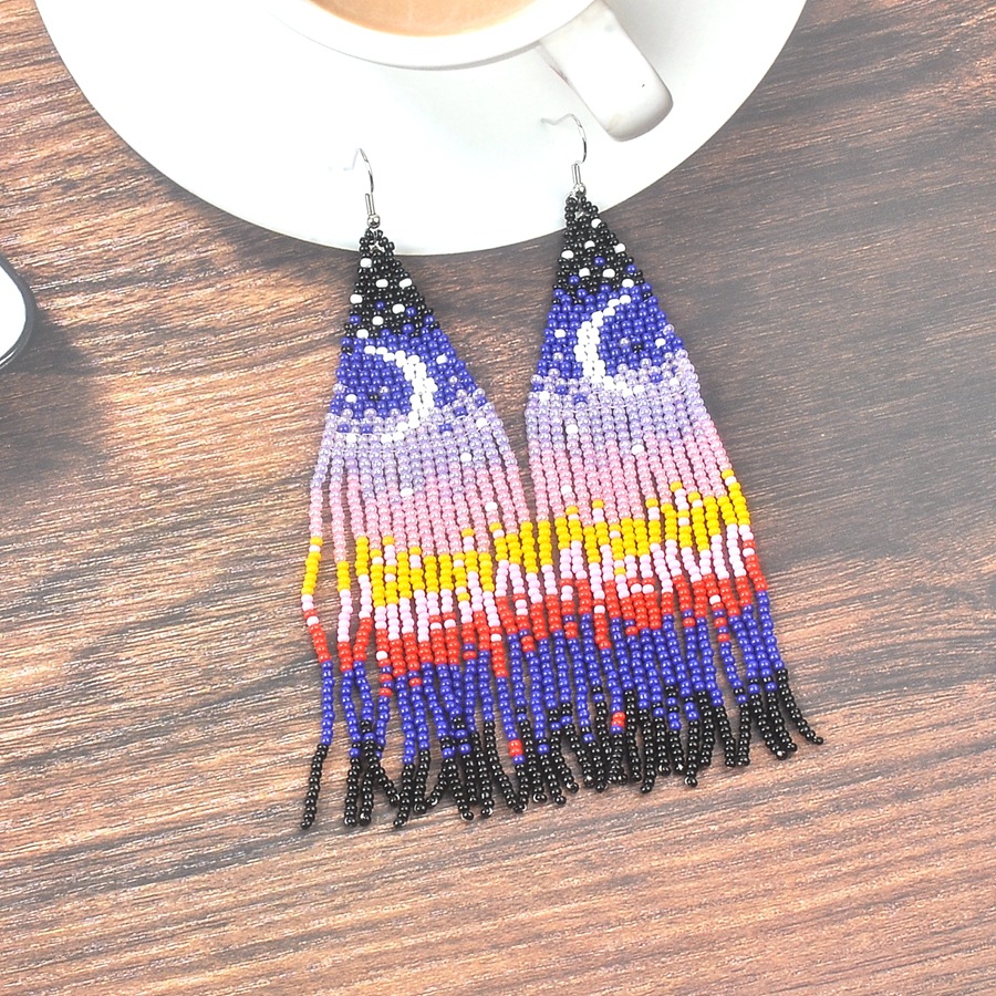 1 Pair Vintage Style Exaggerated Moon Seed Bead Drop Earrings display picture 5