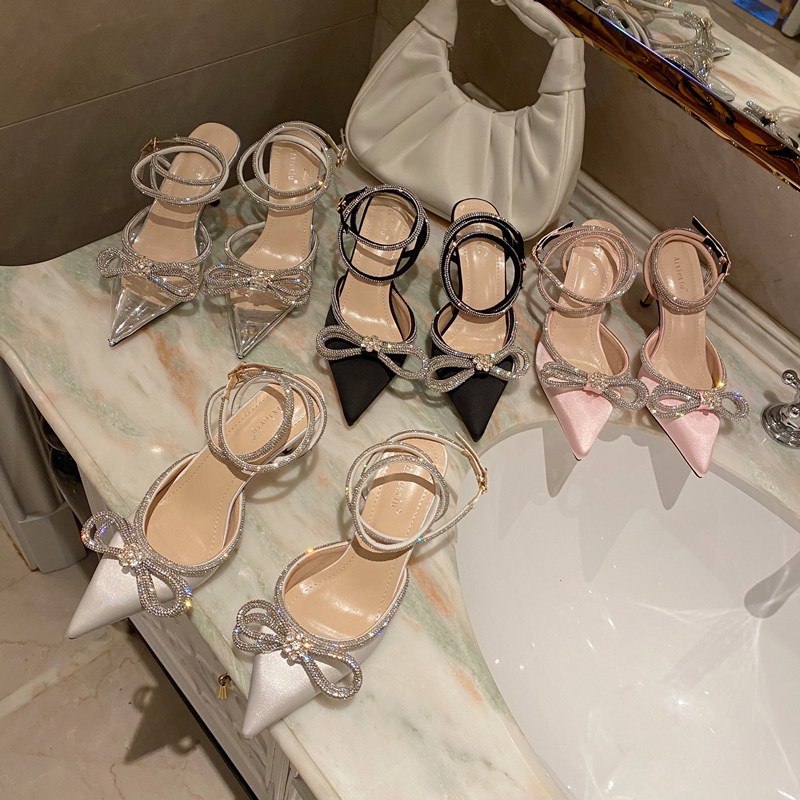 Sandals with bow with rhinestones pointed-toe made of satin