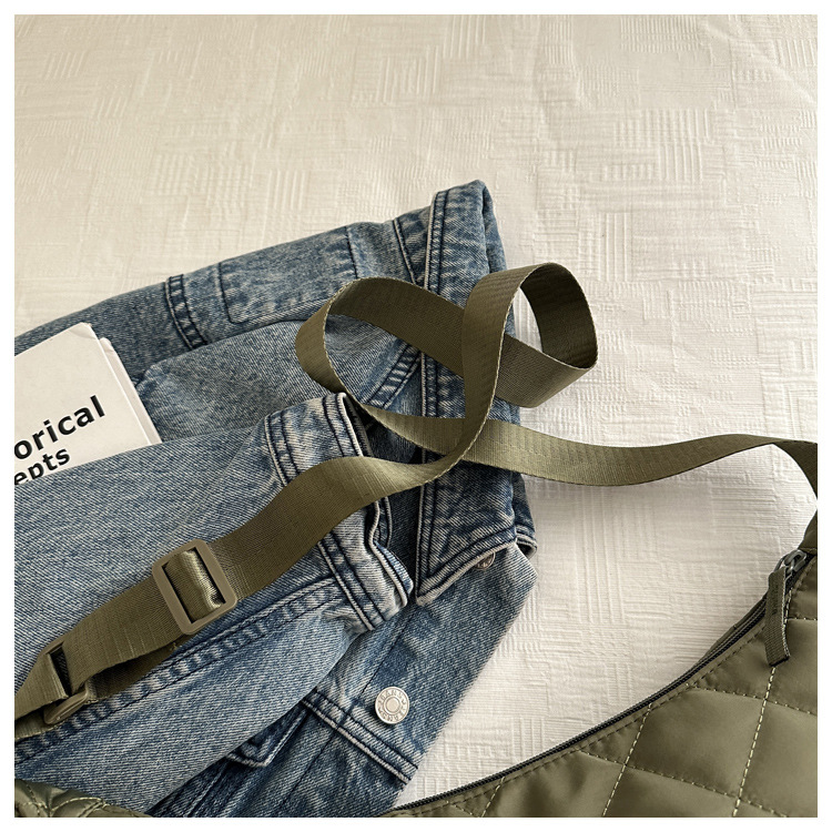 "Stylish large-capacity dumpling bag 2025 New trendy and fashionable niche single-shoulder bag, versatile and simple crossbody bag wholesale. undefined