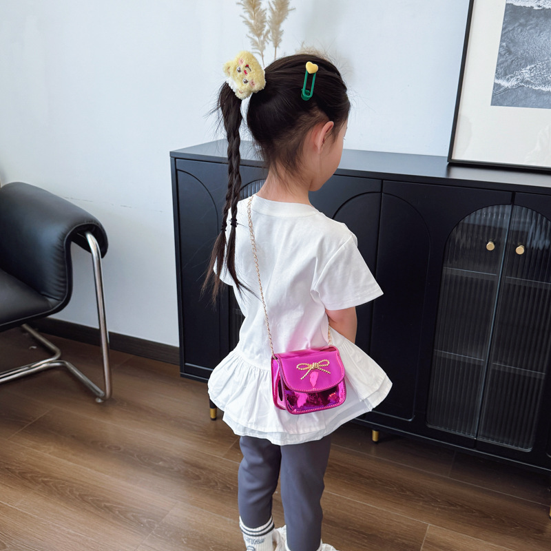 Bolso de hombro para niña coreana Dulce perla bowknot Cadena de moda Bolso de mensajero para bebé Bolso de niño brillante con láser