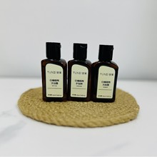 �Ƶ깫Ԣ�ͷ�һ����ϴ�lˮ��ԡҺ�o�l��45ml��ӡlogo