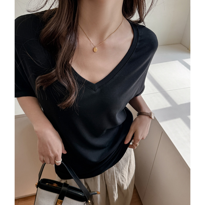 검은색