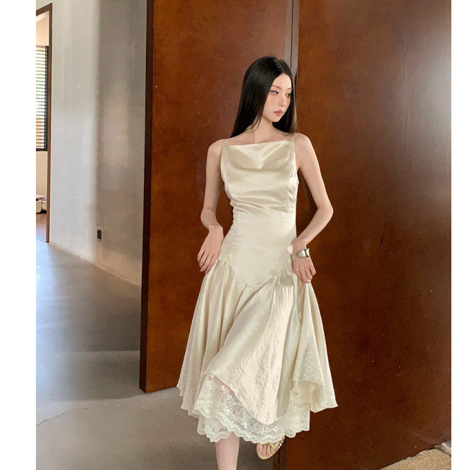 Lace-Up Dress with a Stylish Design and a Flowing, Elegant Mid-Length Skirt