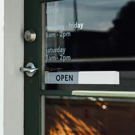 广告牌;展示架;其他消防设备