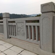 �Ĵ��ɶ���녈D����ʯ�ęڗU�U�յ�̘������_���ķ�ײ��ײ�o��