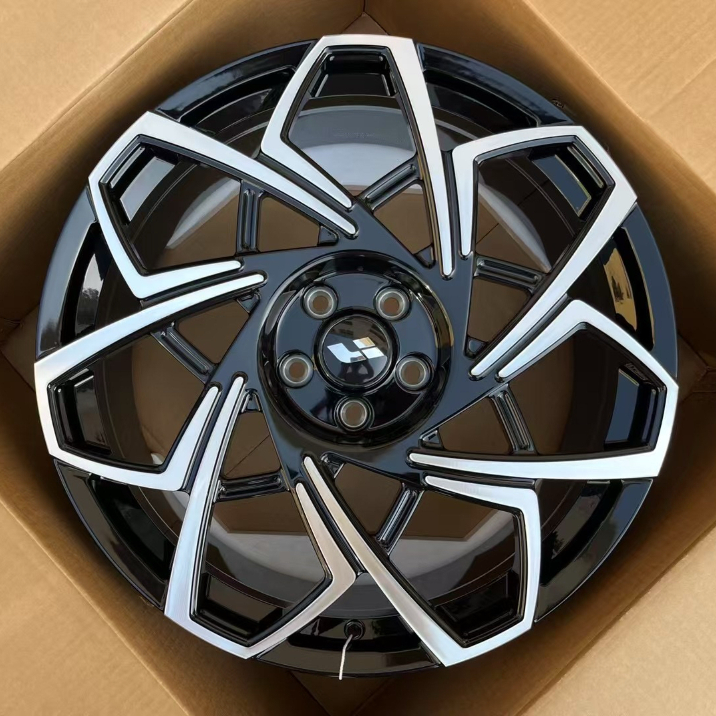 Suitable for 20, 21, 22inch Ideal Forged Wheel Modification L6 L7 L8 L9 One I8 Wheel Customization