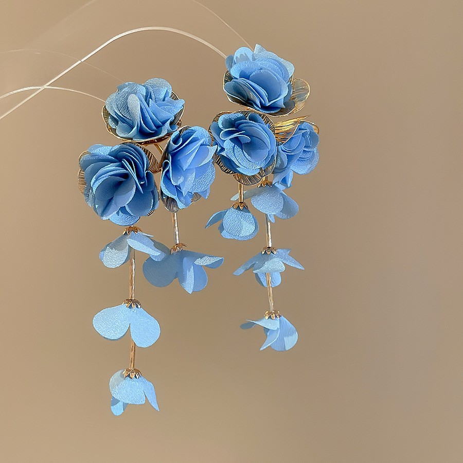 Pendientes de borla de cuentas de arroz de flor de gasa de aguja de plata Pendientes de todo fósforo de estilo de vacaciones Pendientes frescos y dulces para mujer