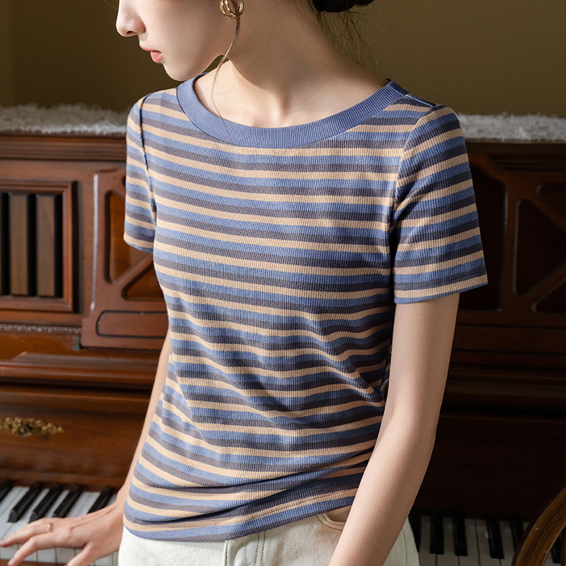 Camiseta de manga corta de las mujeres de verano 2023 nuevas mujeres de contraste color de rayas camiseta temperamento fuera del hombro superior de la cintura francesa