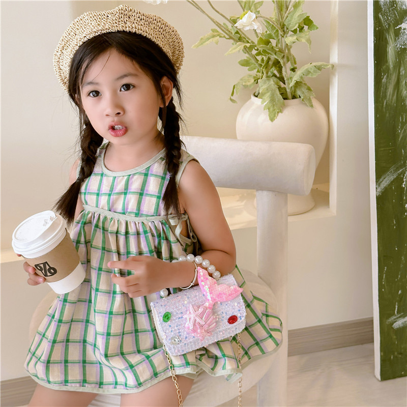Nueva moda en línea bolsos de niños, princesa extranjera, bolsos de perlas, lindos bolsos de cola de pez para niñas