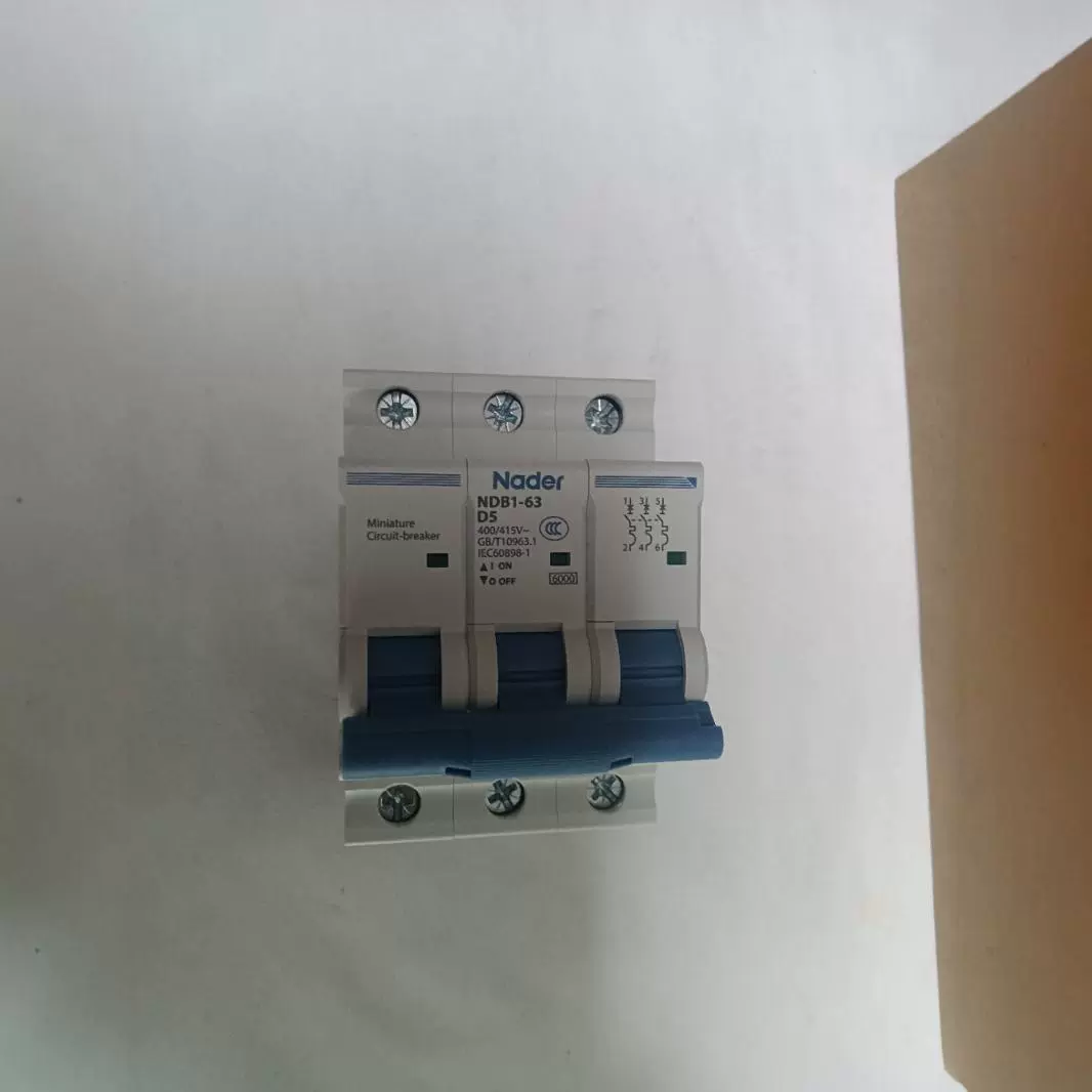 Новый оригинальный миниатюрный автоматический выключатель NDB1-63 3P D5A