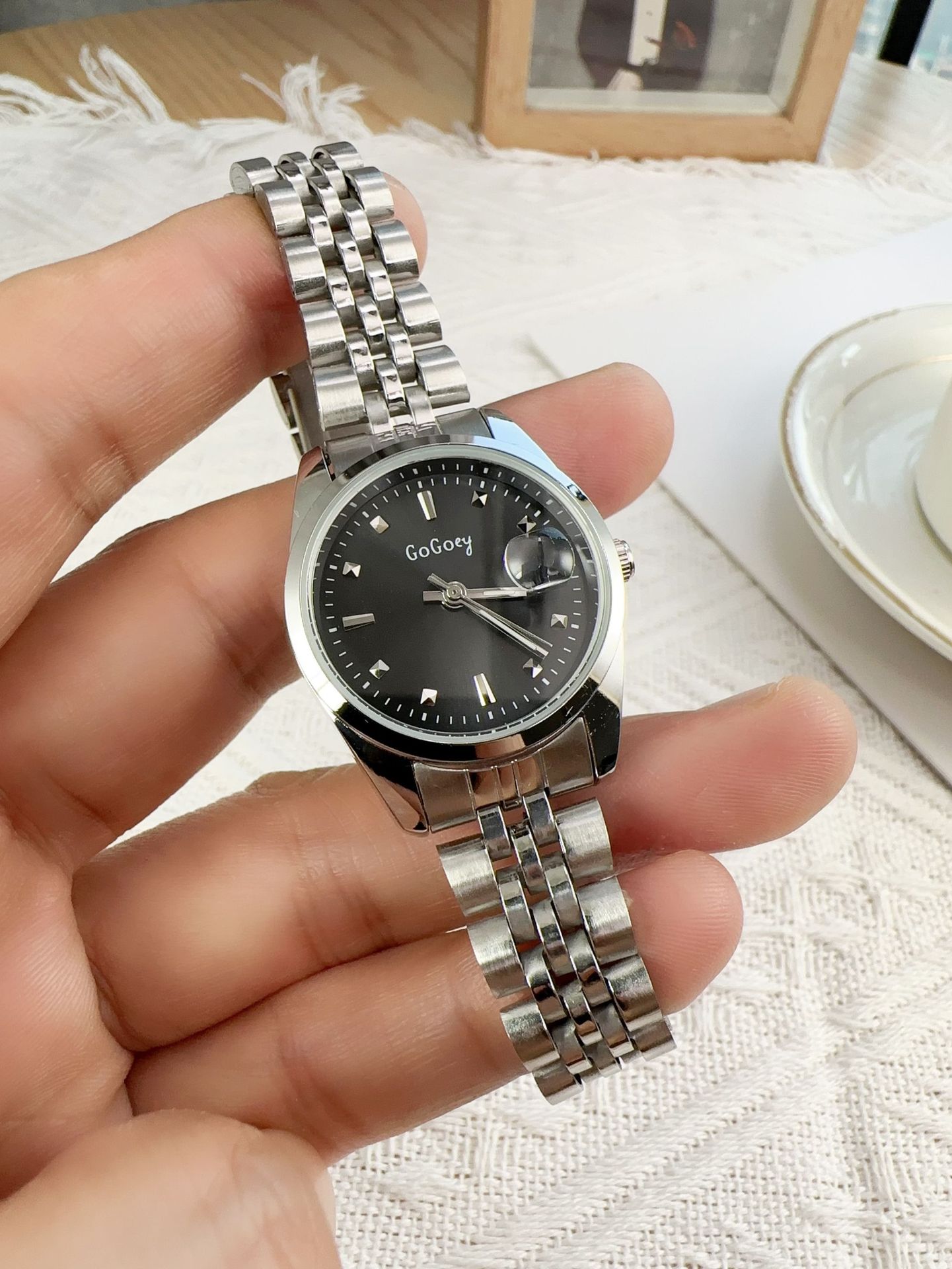 55g Weight Ordinary Glass Mirror Material Steel Belt Strap Material Watch Classification Pointer Display Type Double Side Snaps Buckle Style Round Dial Shape Casual, Daily Occasion Quartz Movement Solid Color Pattern Women's Gender Classic Style Style Classic Style Solid Color Double Side Snaps Quartz Watch Women's Watches 1