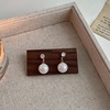 Retro small design earrings from pearl, French retro style, 2023 collection, simple and elegant design, light luxury style