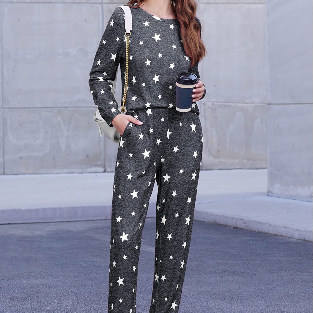 Spot traje de servicio a domicilio europeo y americano pijamas suministro de mujer traje de moda autoconstruido deportes de otoño e invierno nueva moda