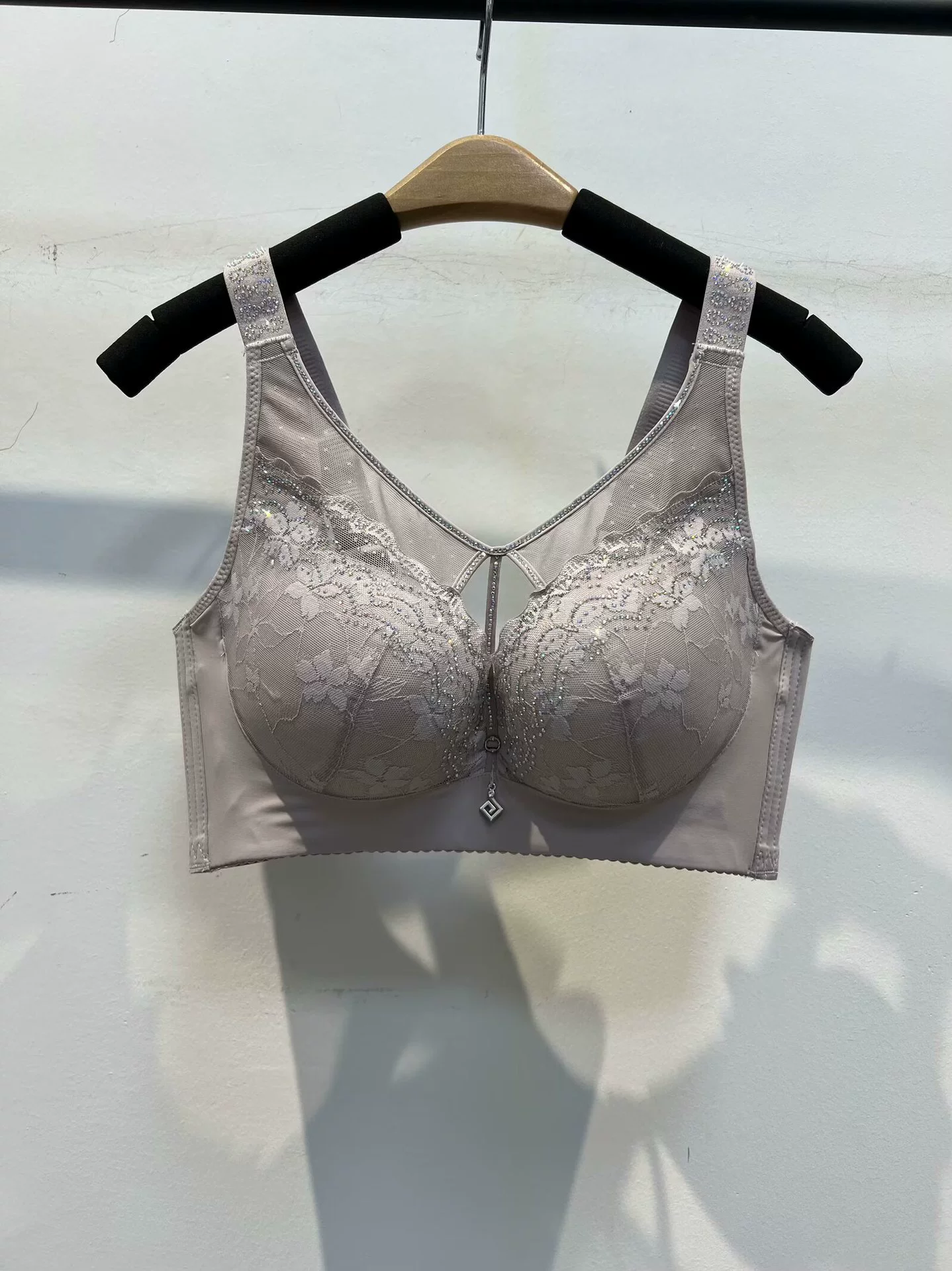 Breathable underwear, supporting sexy wireless bra, plus size