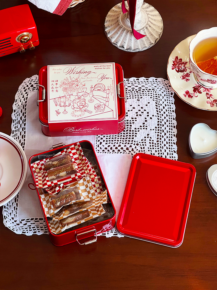 Red famosa nueva caja de Año Nuevo 2025 caja de galletas de hierro hebilla caja de hierro caramelo de estaño sobre