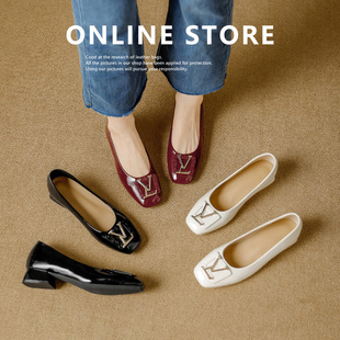 LV��2025�¿�ָ��͸�ŮЬ���|���^�\�چ�Ь��ܛ�ô��ٴ��ļ�Ь