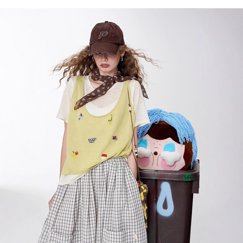 Fairy's Pocket "Holiday Relaxation" Fake Two-Piece Animal Embroidered Short-Sleeved Knitwear Women's Design Top Fairy's Pocket "Holiday Relaxation" Fake Two-Piece Animal Embroidered Short-Sleeved Knitwear Women's Design Top