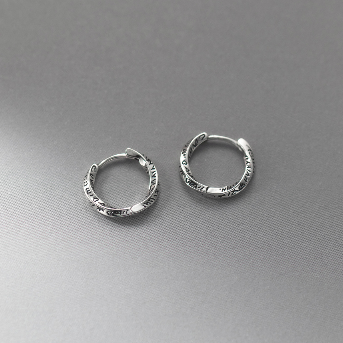 Eloch s925 plata esterlina tailandesa torsión de patrón de orejas estilo retro moda personalidad orejas mujeres M03116