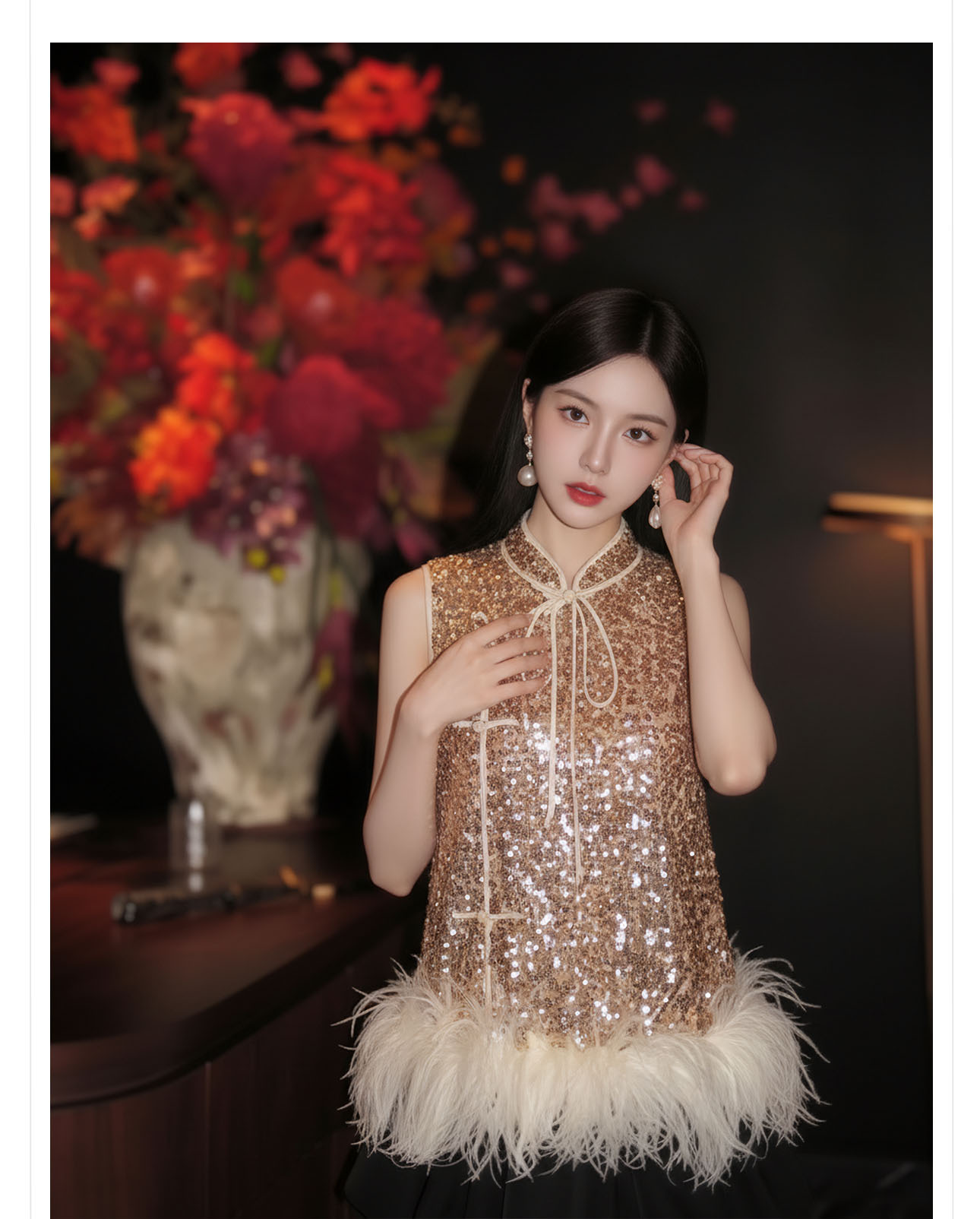 Bộ áo khoác không tay kết hợp váy ngắn phong cách tân cổ điển, đính lông đà điểu và sequin — Lạc đà [Áo khoác không tay], Mơ [Váy ngắn] chi tiết 18