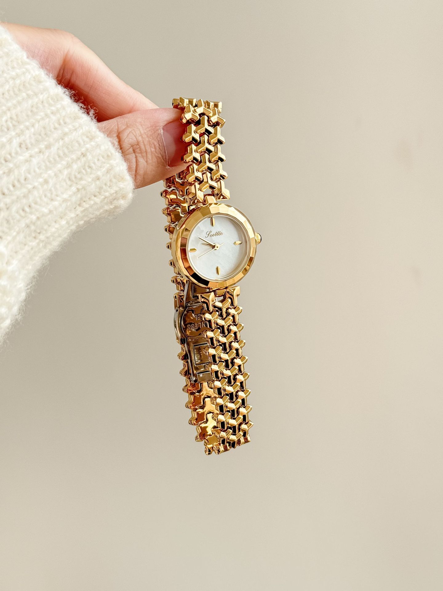 Women's Gender Retro Style Retro Color Block Solid Color Jewelry Buckle Quartz Watch Women's Watches