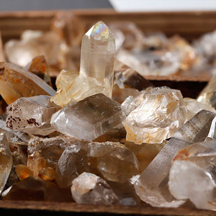 Pakistan Rainbow Gold Himalayan Single Tip Crystal Raw Ore Ornaments
