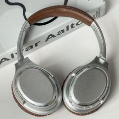 日本のソニー sony レトロなヘッドマウント Bluetooth ヘッドセットに適した折りたたみ式ブロガーと同じ y2k 衣装と写真撮影