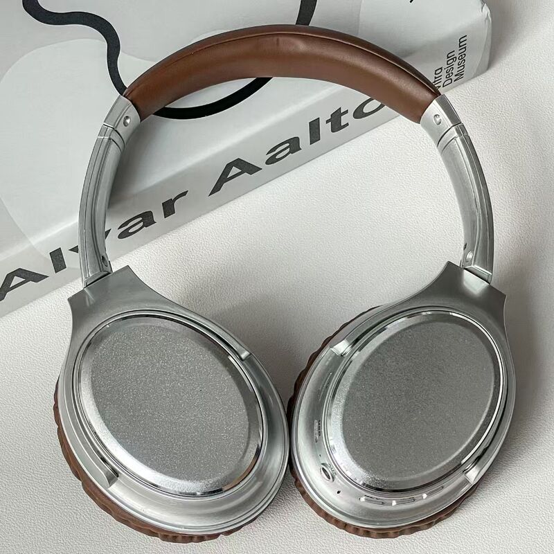 Japanese-Style Mud Suitable for Retro Over-Ear Bluetooth Headphones, Foldable, Blogger's Same Style, Y2K Outfit for Photoshoots Japanese-Style Mud Suitable for Retro Over-Ear Bluetooth Headphones, Foldable, Blogger's Same Style, Y2K Outfit for Photoshoots