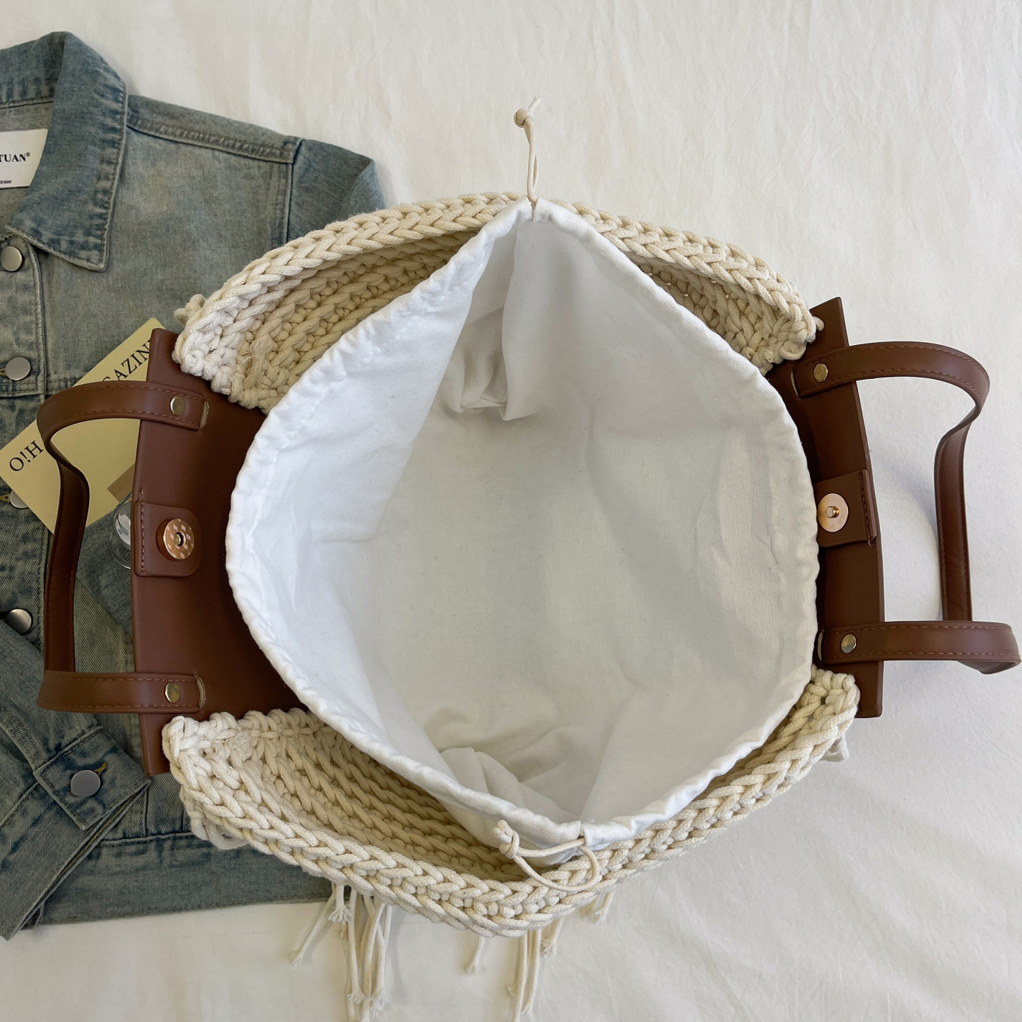 Bolsas de gran capacidad para mujeres 2026 moda de algodón cuerdas trenzadas agujeradas bordas bolsa de playa de viaje de viaje bolsa de ropa de cama casual bajo bolso especial