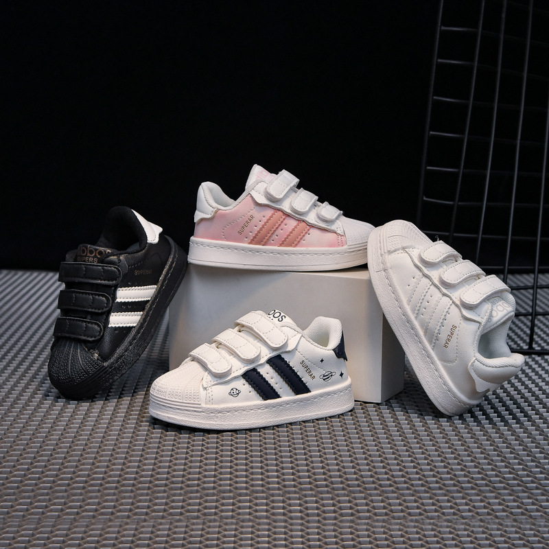 Zapatos de skate para niños tendencia de nuevos zapatos de skate de moda para niños y niñas, zapatos de skate casuales en stock para jardín de infantes pequeños zapatos blancos image 1