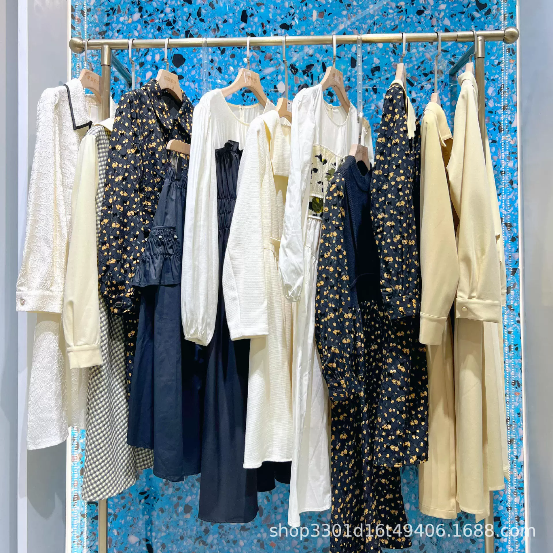 Kaxiwen Dongguan Thirteen Lines Осенние женские платья Распродажа Производитель Прямые поставки Оптовая продажа