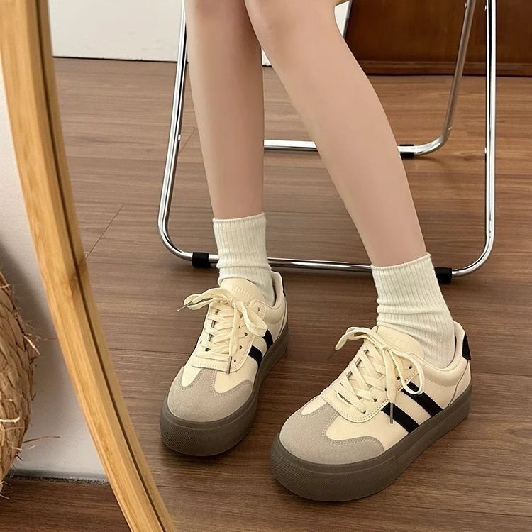 Zapatos de entrenamiento de mujeres 2026 nuevos zapatos chinos de suela gruesa zapatos blancos retro Gump zapatos deportivos casuales image 4