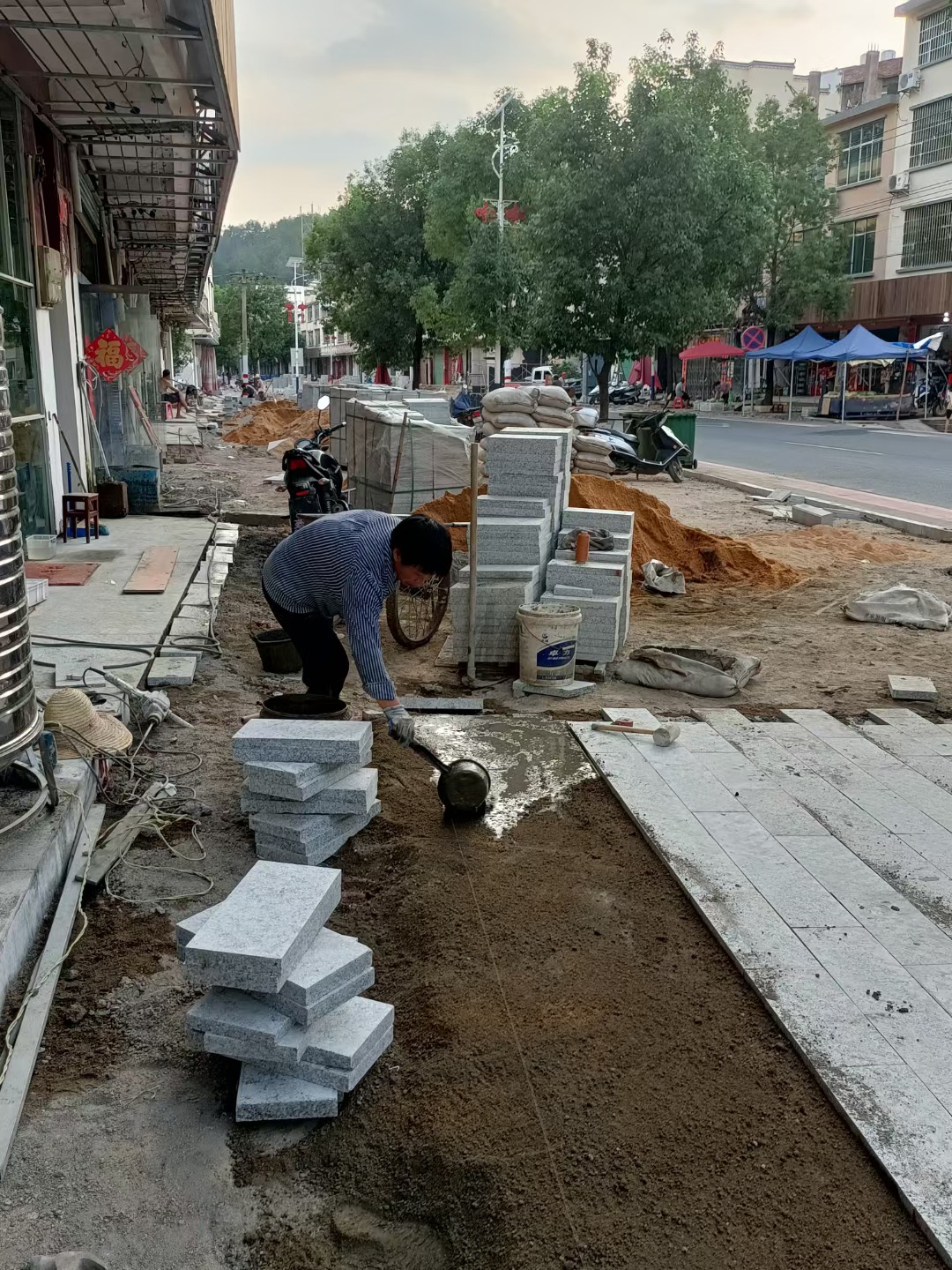 花岗岩芝麻白黄锈石黄金麻火烧板芝麻灰芝麻黑大理石路沿石侧石-阿里巴巴