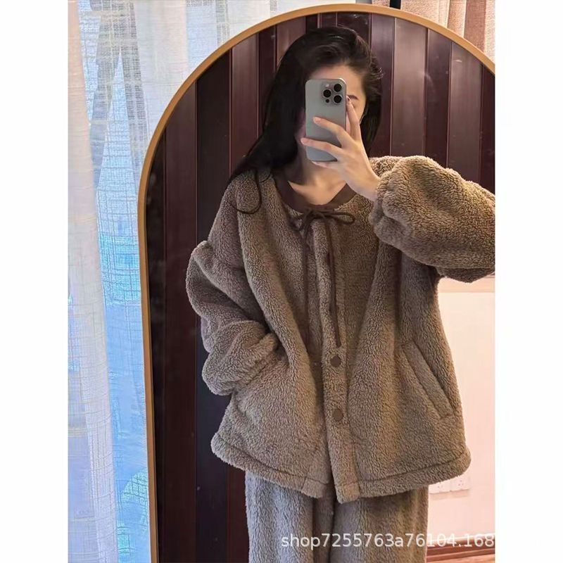 Thickened Coral Fleece Pajamas for Women, Winter 2025 New Style, Can Be Worn Outside, Autumn and Winter Flannel Loungewear Set Thickened Coral Fleece Pajamas for Women, Winter 2025 New Style, Can Be Worn Outside, Autumn and Winter Flannel Loungewear Set