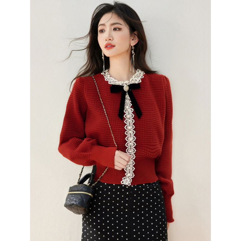 2025 New Autumn and Winter Designer Sweaters for Women French Exquisite Lace Pearl Pullover Elegant Niche Tops 2025 New Autumn and Winter Designer Sweaters for Women French Exquisite Lace Pearl Pullover Elegant Niche Tops
