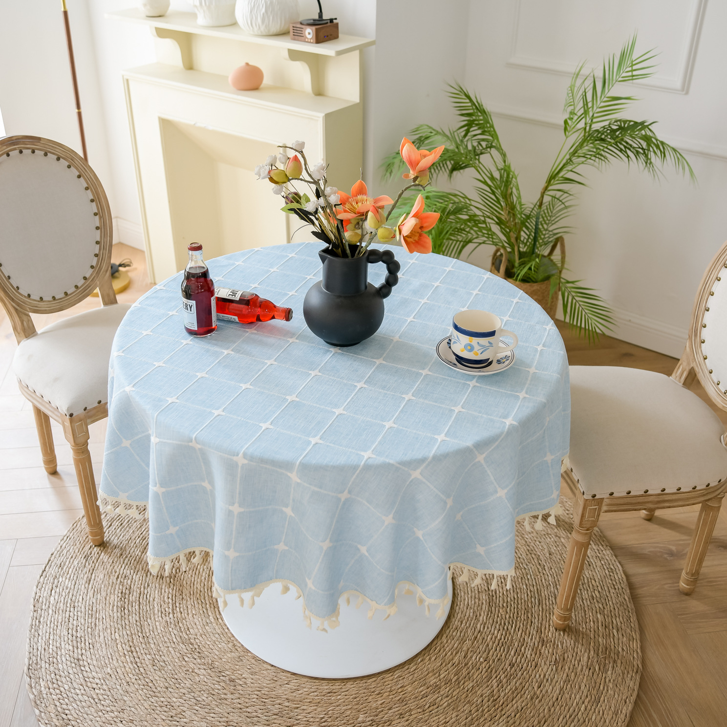 5호 블루 자수 미디엄 태슬 식탁보.