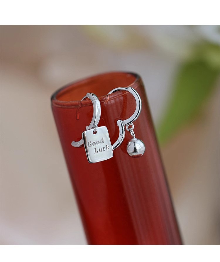 Minimalist Sunrise Letter Hoop Earrings Asymmetrical Gold Style_voghion.com