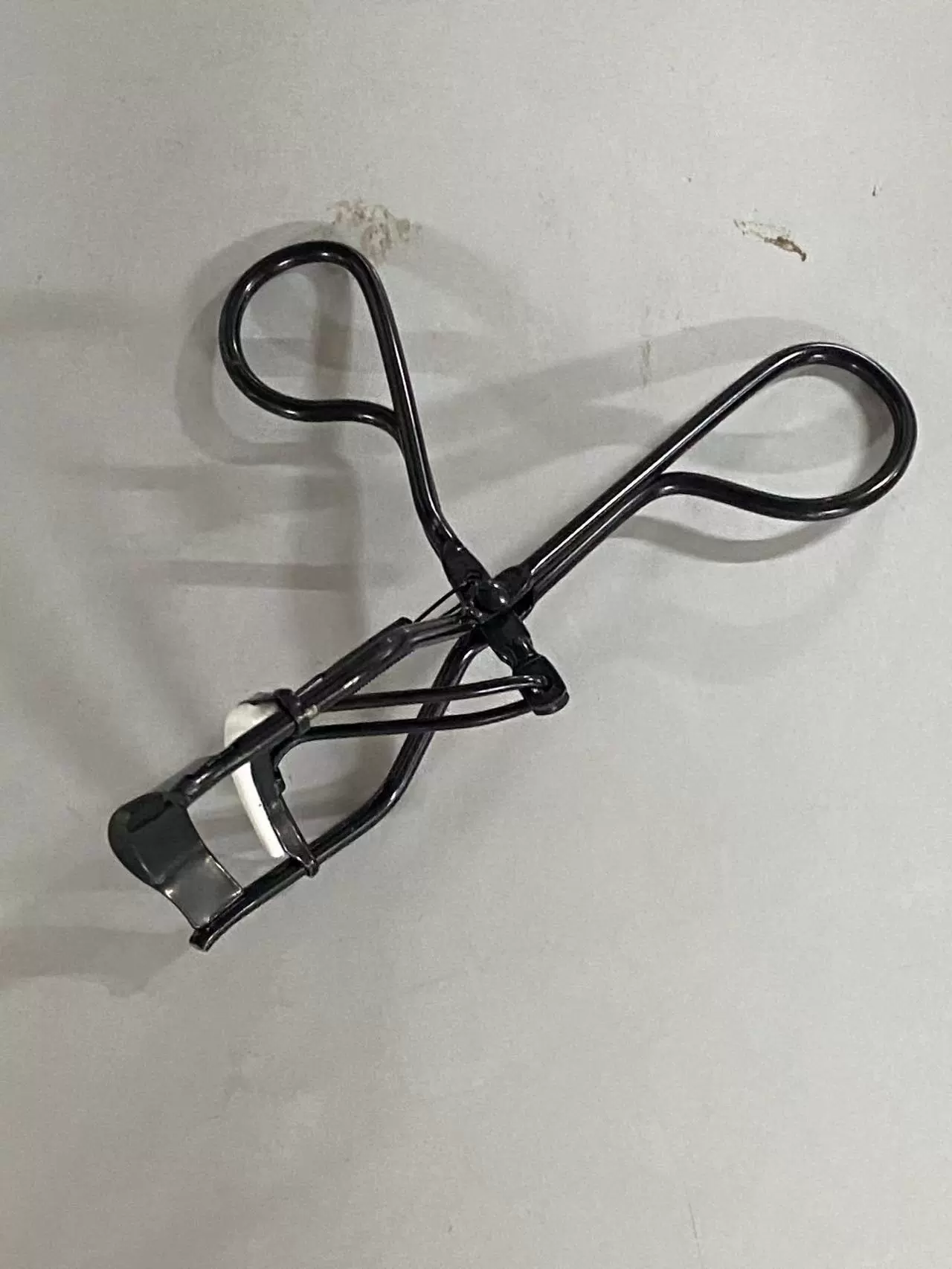 Small handheld curly curling eyelash curler for eyelashes