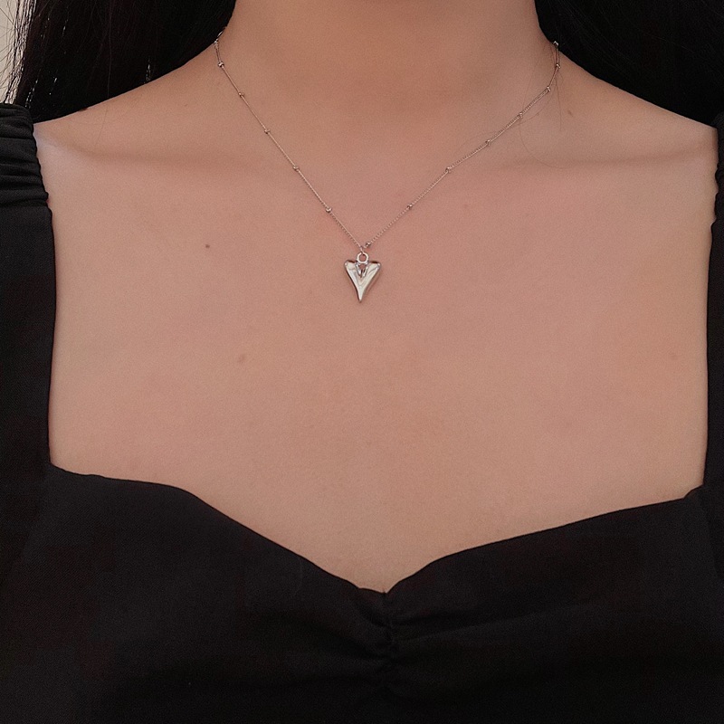 Collier long pendentif cœur géométrique vintage pour femme_voghion.com