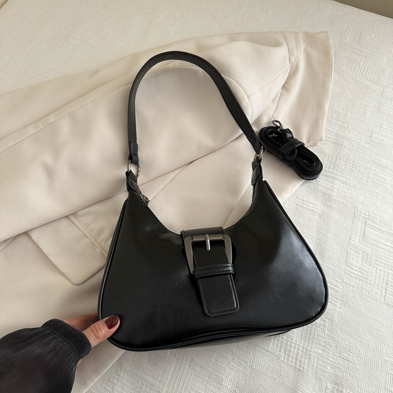 Este año popular 2024 bolso de hombro debajo de la axila mujer gran capacidad hebilla magnética cara suave bolso de bolsas de bolsas de bolsas de bolsas de mujer otoño invierno