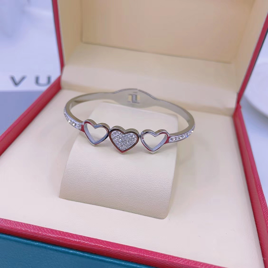 Heart Shape Pattern Women's Gender Simple Style Heart Shape Stainless Steel Inlay Zircon Bangle