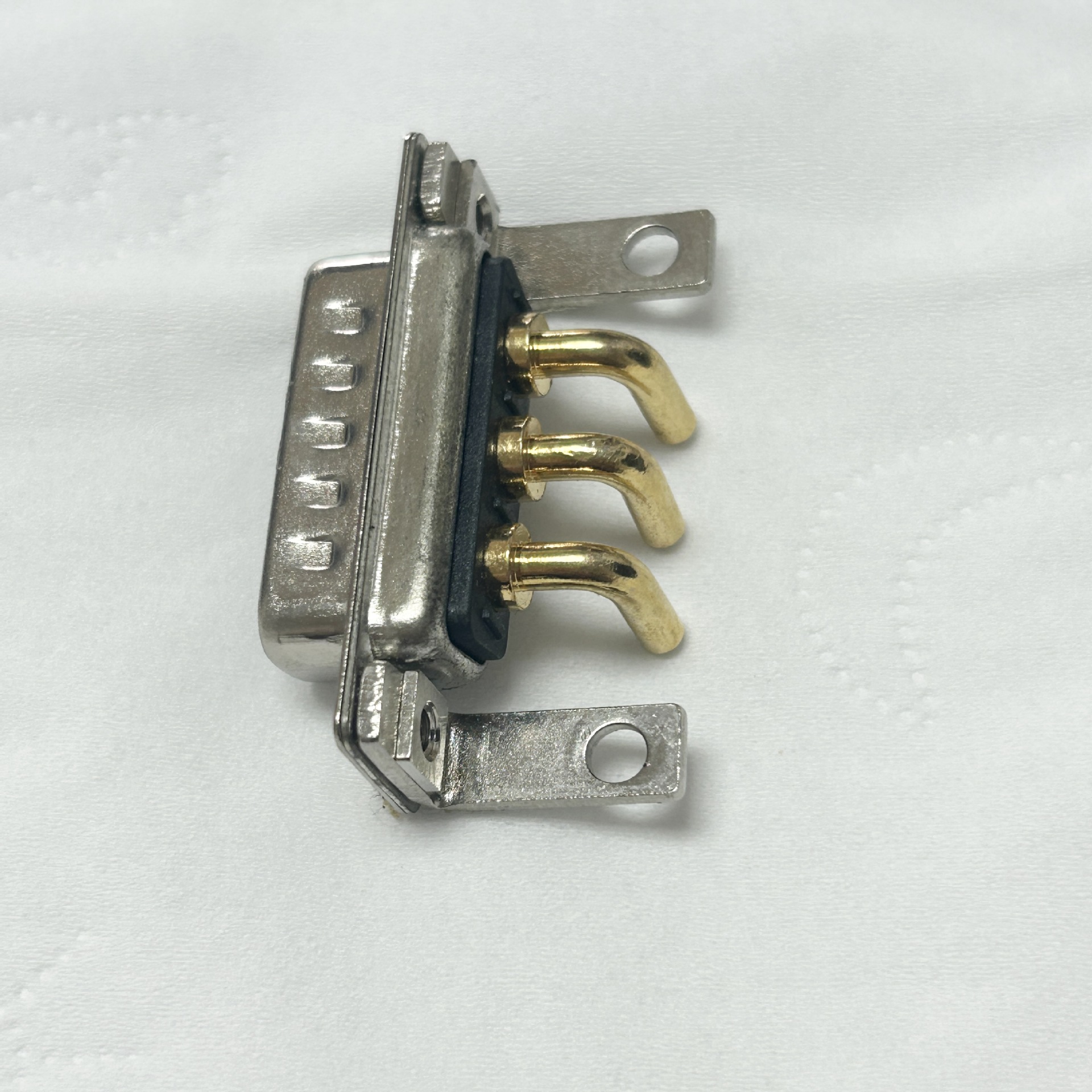 D型大电流3W3