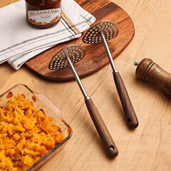 ステンレスのマッシュポテトの粉砕器の手動粉砕器の家庭用のジャガイモの台所のツールの粉砕器の補助的な粉砕器