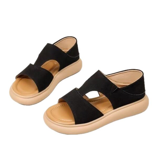 Fashionable sandals platform