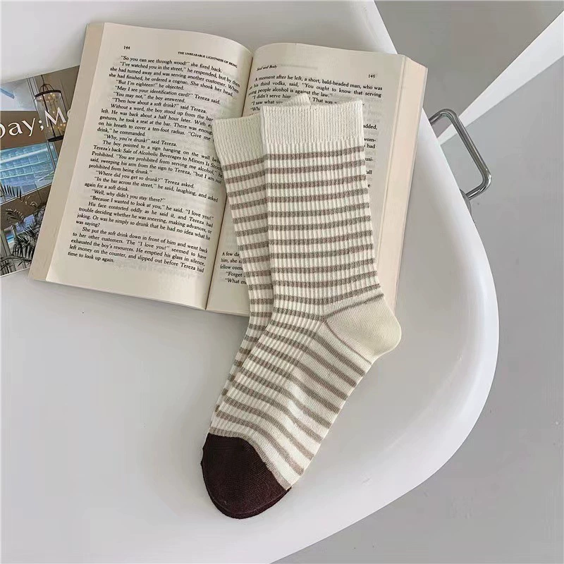 Mid-Length Knee Socks (Tide) Coffee & Navy, Bear Jacquard Motif, 5-Pattern Pack