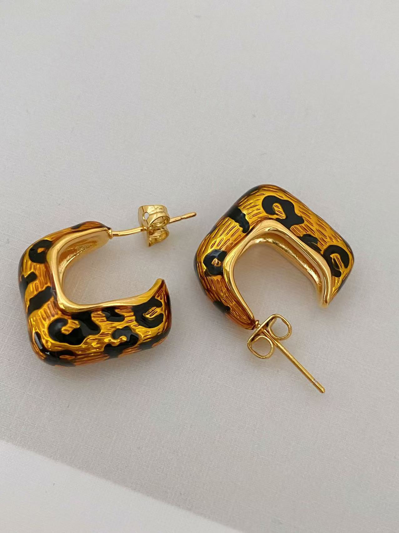 Leopard Pattern Leopard Copper Lady Enamel Earrings