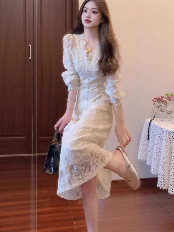 时尚蕾丝连衣裙秋装2025新款法式温柔风v领长袖气质显瘦仙女长裙|undefined