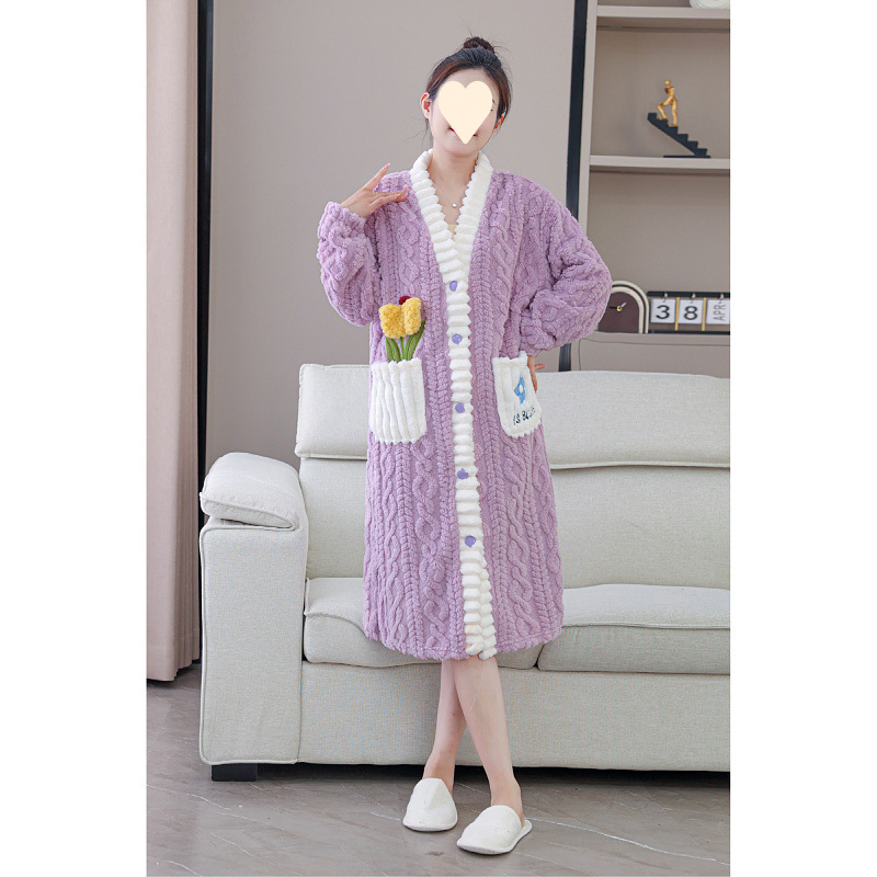 세련된 플란넬 파자마, 목욕 및 가정복, 머리카락이나 염색 없음, 양면 벨벳 V넥 목욕 가운