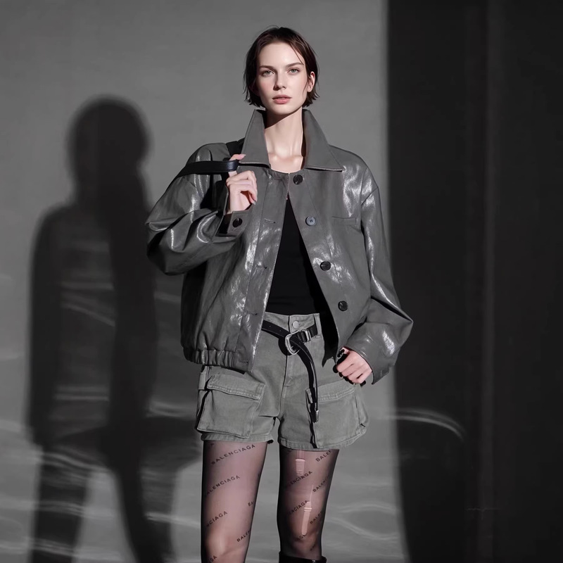 Gray Sheepskin Leather Jacket for Women, Short Style, 2026 Spring and Autumn New Loose Retro Biker Jacket, Slimming and Versatile Outerwear